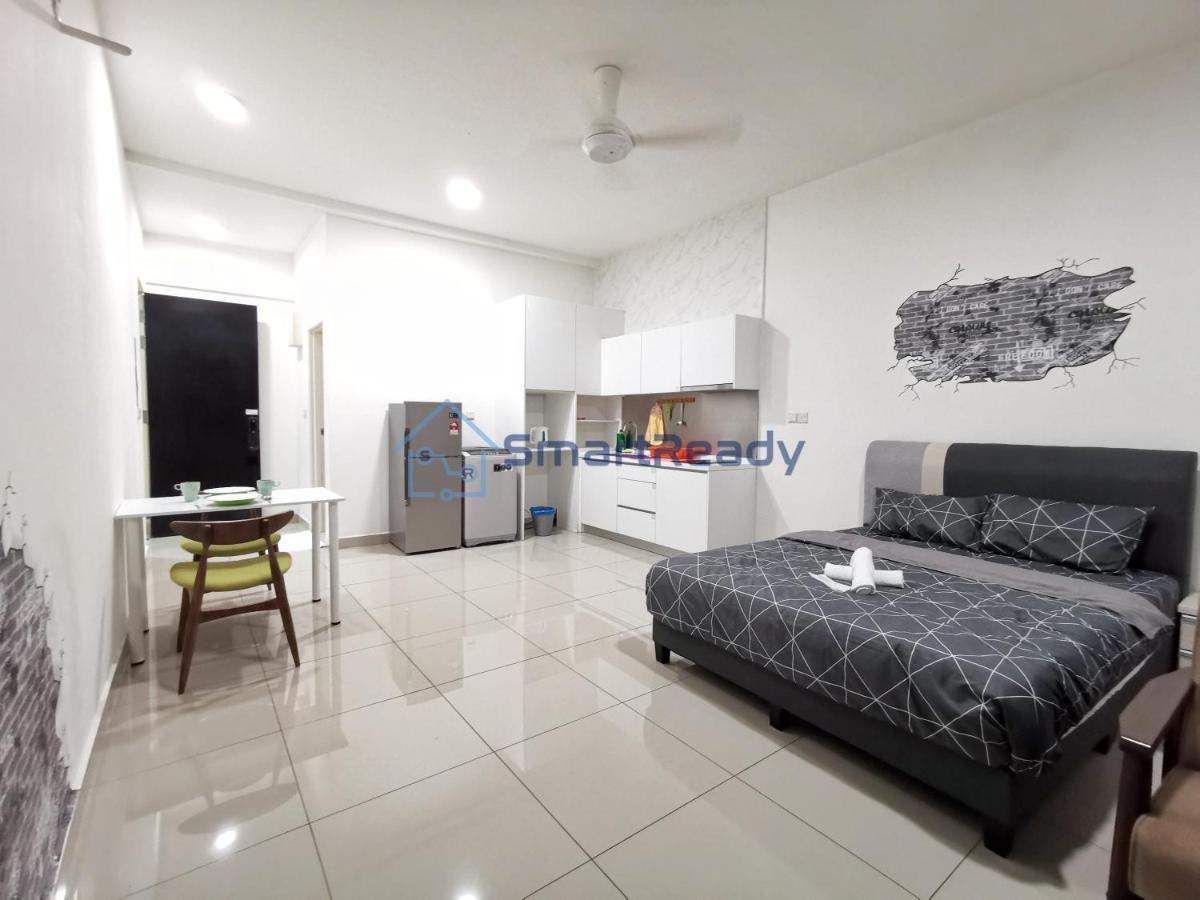 Twin Galaxy Suites By Sr Home Johor Bahru Exterior photo