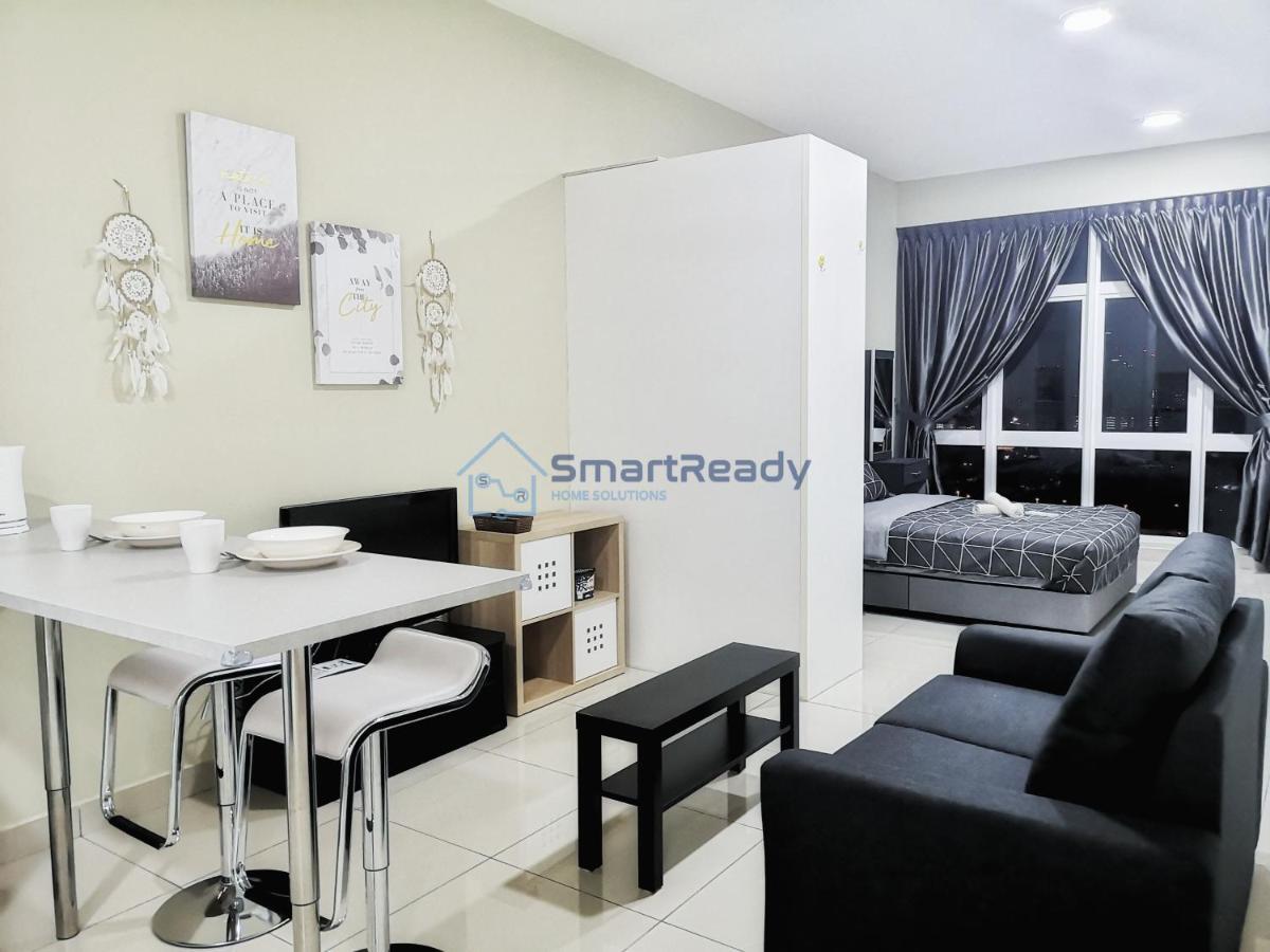 Twin Galaxy Suites By Sr Home Johor Bahru Exterior photo